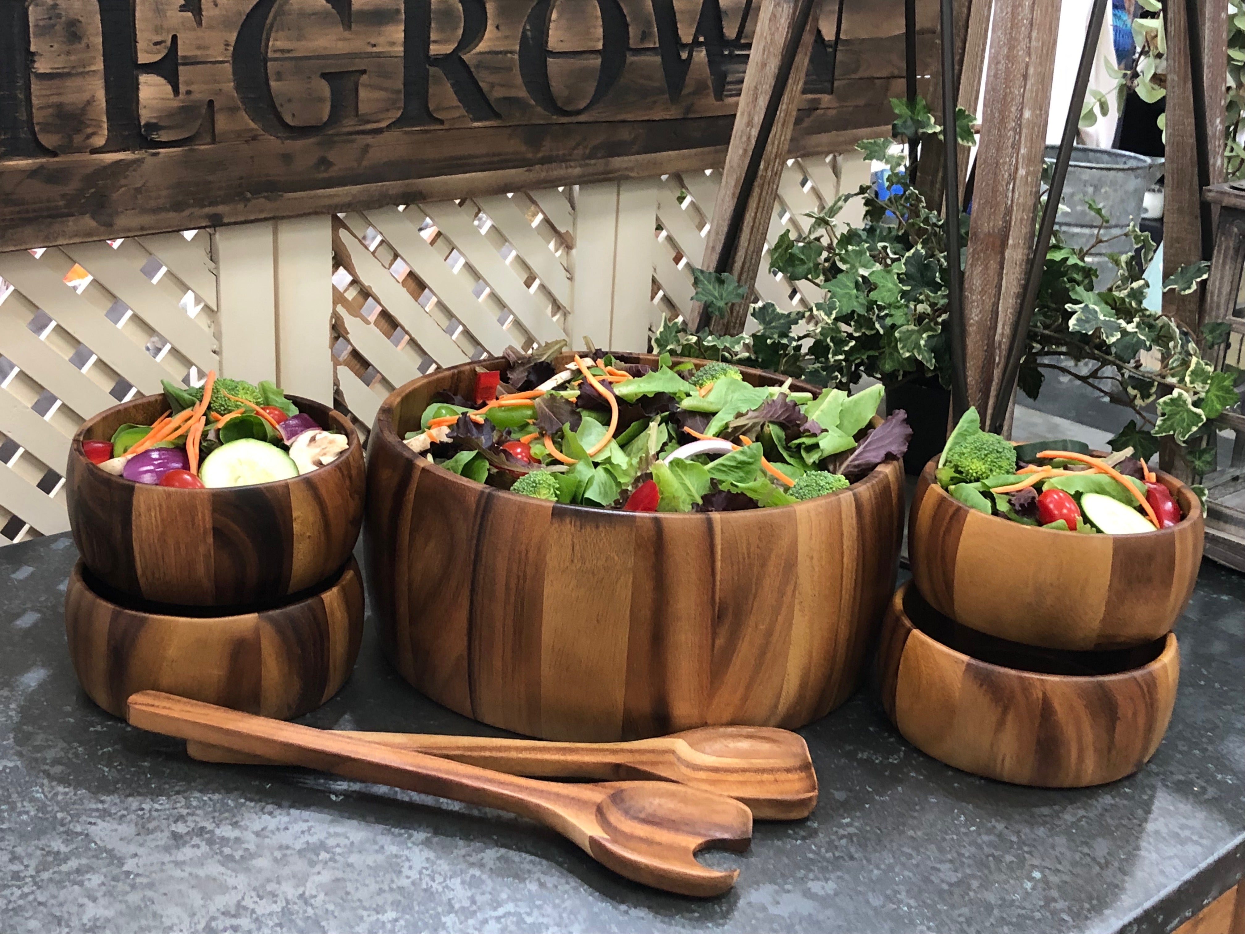 Large Salad Bowl with Servers and 4 Individuals 332B7